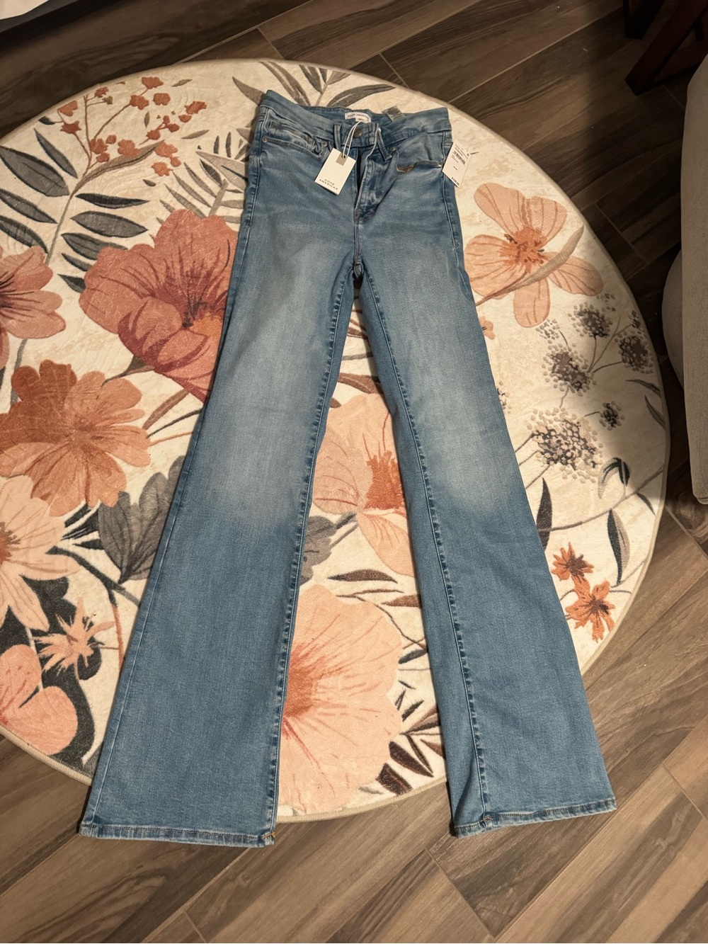 Good American Always Fits Good Classic Slim Bootcut Jeans 33” inseam 00-4